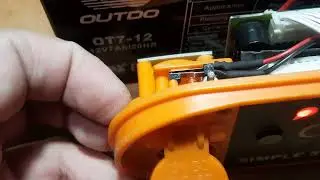Зарядное устройство DEFORT DBC-12