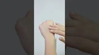 Jan Marini Bioglycolic Face Cleanser  - konsystencja emulsji do mycia twarzy z kwasem glikolowym