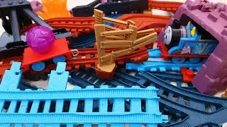 Satisfying Building Track Train ASMR 19pcs Train & Seesaw Bridge