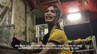 Potret Kehidupan : Angle Transpuan Asal Depok