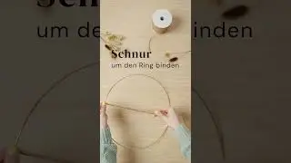 DIY: Einfacher Dekokranz aus Trockenblumen | benuta DIY