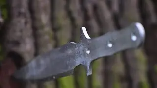 Throwing bowie knife test