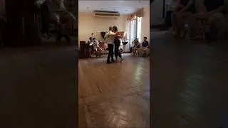 Ingrid Schmit y Claudio Gonz&aacute;lez, demo clase magistral en Taconeando, s&aacute;bados 16hs #tango