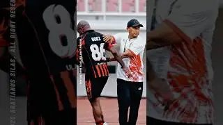 Momen saling respek antara Kapten Boaz Solossa dan Coach Rahmad Darmawan #persipura