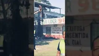 el Apostol santiago zuniga  con su chalecooo 2026