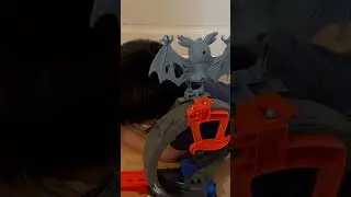Hot wheels city bat loop attack #hotwheels #bats #hotwheelracing #trending #hotwheelscollector #kids