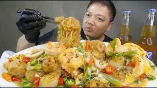 Стеклянная лапша XO с морепродуктами и яичным соусом | Мукбанг с едой и напитками | Йен Ан Уонг