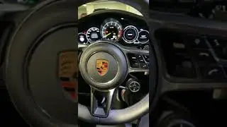 2018 Porsche Panamera 4E-Hybrid sound