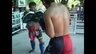 Naruepol Fairtex on pads...
