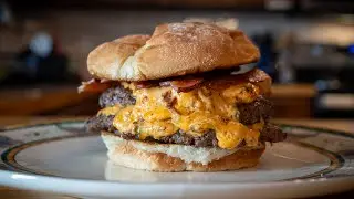 Perfect Smash Burger Recipe For Cheese Lovers