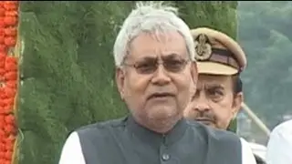 Nitish Kumar demands special status, targets Modi in Independence Day speech
