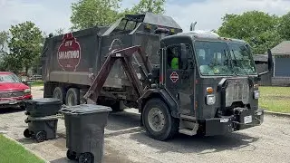 City of San Antonio: New Peterbilt 520 Heil Python Garbage Truck