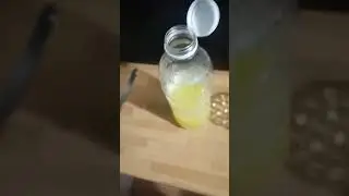 Moj&oacute;n de clara de huevo con batido proteico de chocolate.