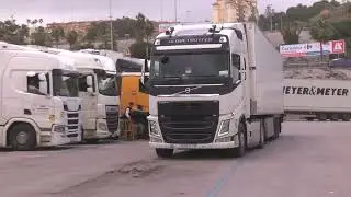 Restricciones a la entrada de camiones con destino a Tánger por el impacto del temporal en el puerto