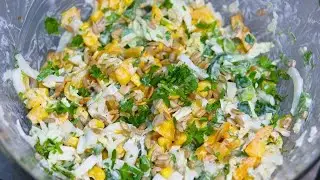 Chinakohl Salat Rezept mit Paprika & Joghurt ist super einfach und lecker als Beilage bzw Abendessen