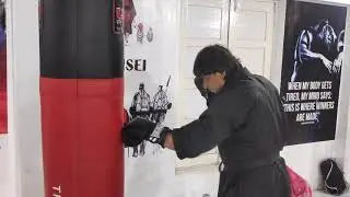 Vispi Kasad: Working close range body hooks, uppercut hooks and one-two combo on the bag