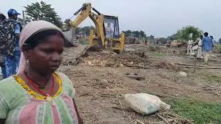 Encroachment removal in presence of Subdivisional Officer and Subdivisional police officer (3)