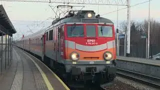 EP07P-2003 arrives at Swiebodzice on Wednesday 17th December 2025