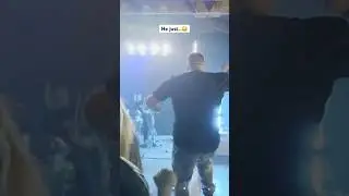 He just&hellip; ran on stage 😳