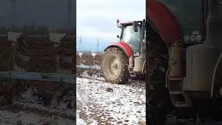 Zimn&aacute; orba s traktorom Case IH Puma 200 cvx a s pluhom Lemken