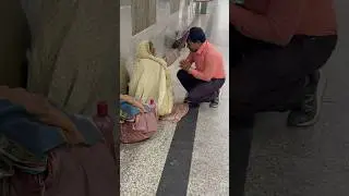 Being next to each other is true humanity💕#helpinghands #helpingpoor #humanity #shortsfeed #ytshort