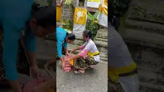 Lesung Meseen, Ngaput Lesung aji kamen Gringsing  #doubleikatpatolasaree #gringsing #lesung #batu
