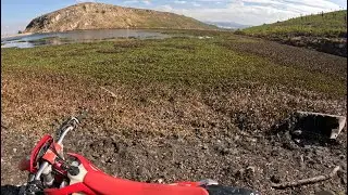 Finding a new way down to the water of a dam. Roll in GasGas