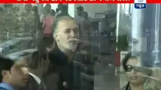 Tarun Tejpal flies to Panaji, escorted by Goa Police
