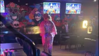 Drag queen show El Show Del Momento Atlanta desde El Loco Mexican Restaurante en Maritta