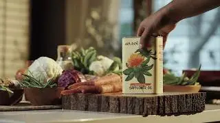 Light, Healthy, and Perfect for Deep Frying | Try Nune Safflower Oil.