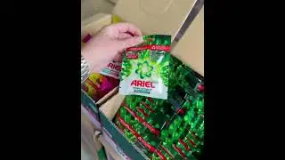 Плямовивідник Ariel у форматі порошку &mdash; концентрована сила чистоти у зручному саше!