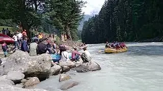 Pahalgam Boat Rafting in Lidder River #hareemishrath #pahalgam #boatrafting #lidderriver