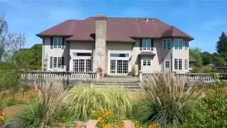 1750 Barlow Lane, Sebastopol, CA / Lisa Thomas and Aliisa Mazariegos