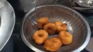 SAMBHAR VADA RECIPE | #food #menduvada #indianfood 🫕🥘🥯🍩