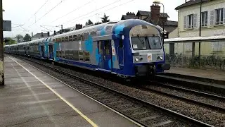 Arriv&eacute;e d'un VO2N en gare de Vernon-Giverny.