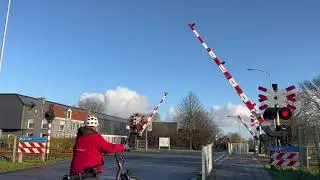 Spoorwegovergang Baflo // Dutch Railroad Crossing