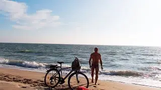 Пляжный сезон. Купаемся круглый год. Октябрь 21./Beach season. Swim all year round. October 21.