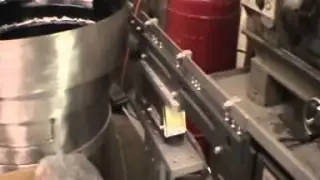 Unite Automation - Bowl Feeder handling pop rivets