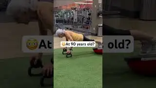 90 year old woman exercises 👵🏼💪🏾🙏🏾 #shorts #exercise #workout