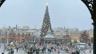 Disneyland Paris in the snow! January 2026