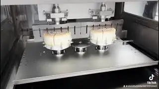 #Ultrasonic cake cutting machine#Cutting the mousse cake#Cutting frozen cake#Cutting Swiss rolls
