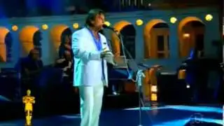 Luan Santana no Troféu Imprensa. [28/04/13]