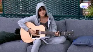 NATALIA canta 