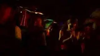 Improperi contro i francesi
