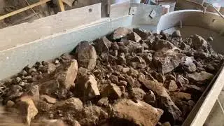 Cone crusher - the movement of mantle core inside of crushing chamber