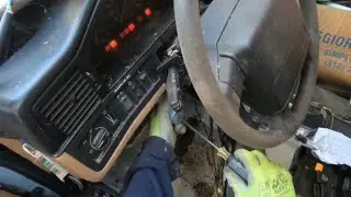 1988 Volvo 760 Turbo Brick Wagon Project Pt 6 - Battery(s) + Attempt to Start/ Will It Run? Pt 1