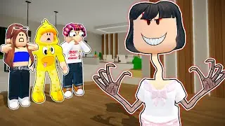 Mi BEB&Eacute; NO PARA DE CRECER en Roblox!!