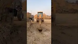 Tractor jcb short video 💪💪#bulldozer #jcbloader #jcblovers #shortvideo #youtubeshorts