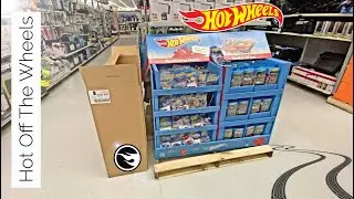 Hot Wheels 2021 Holiday Shippers! | Wal-Mart Finds
