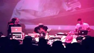 Live SALMO Feat DJ-SLAIT - JAM SESSION (Pulp - Flowjob live Z&ograve; 2011 )